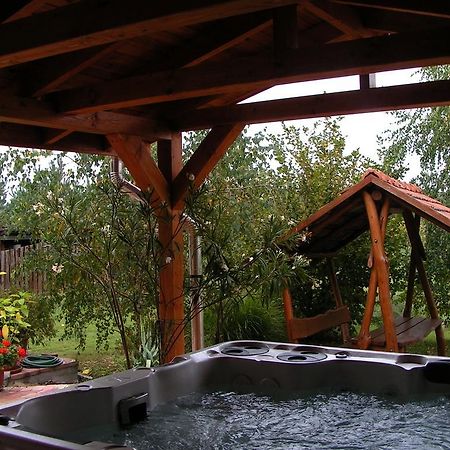 Gerendas Vendeghaz Hotel Egerszalók Стая снимка